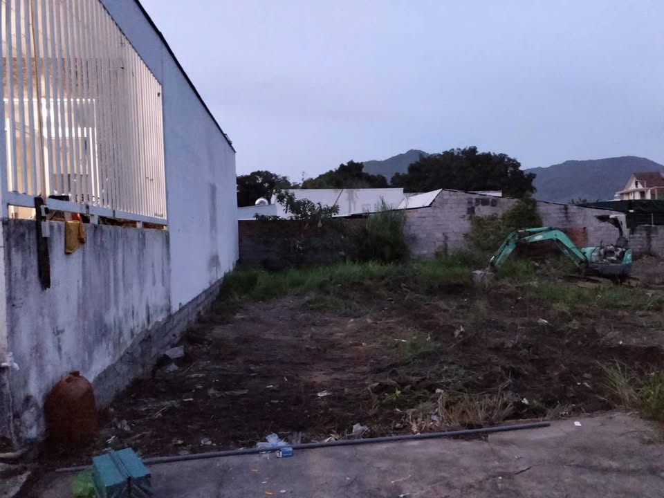 Đất thổ cư Nam Nha Trang 101,1m² giá 1,7 tỷ - Đường 4m, gần trung tâm!