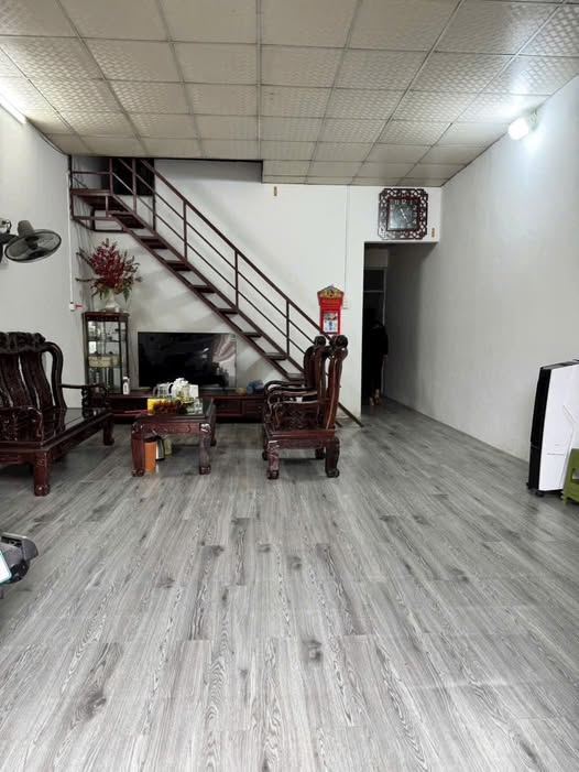 Nhà C4 có gác xép tại đường Lê Thanh, Bắc Cường 65m² giá 2 tỷ - Vị trí kinh doanh đắc địa!