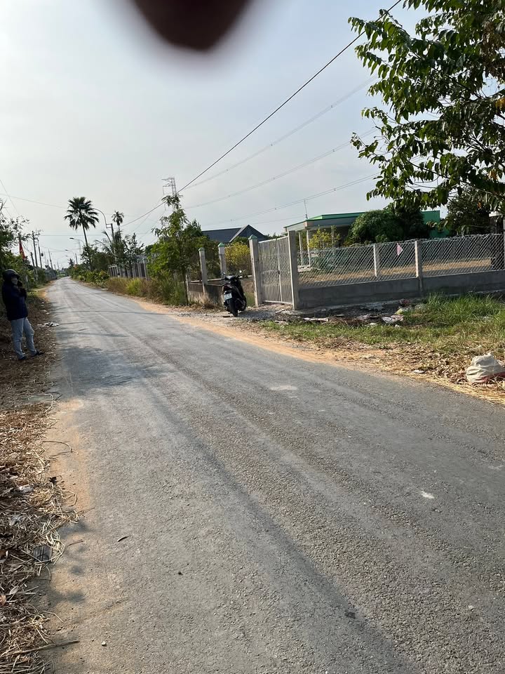 Đất mặt tiền ấp 1B, xã Tân Trạch, huyện Cần Đước, 189m² giá 1.85 tỷ - Cơ hội đầu tư tuyệt vời!