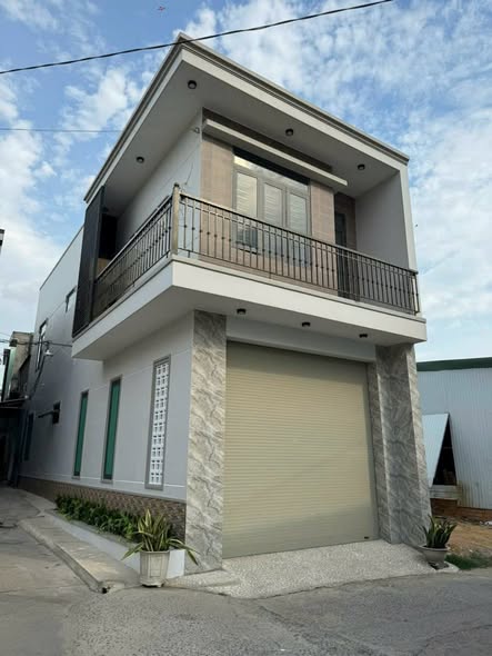 Nhà riêng Long Bình, Biên Hòa 130m² giá 2.35 tỷ - Thiết kế hiện đại, sẵn ở ngay!