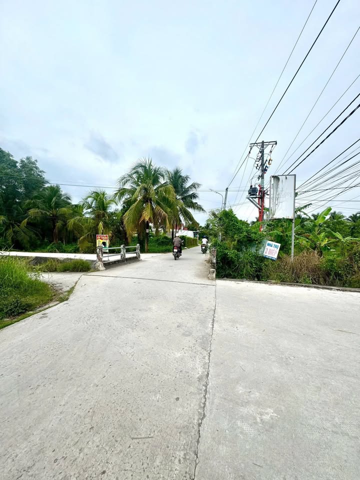 Đất nền Phú Tân Bến Tre 126m² giá 550 triệu - Đường ô tô thuận tiện!