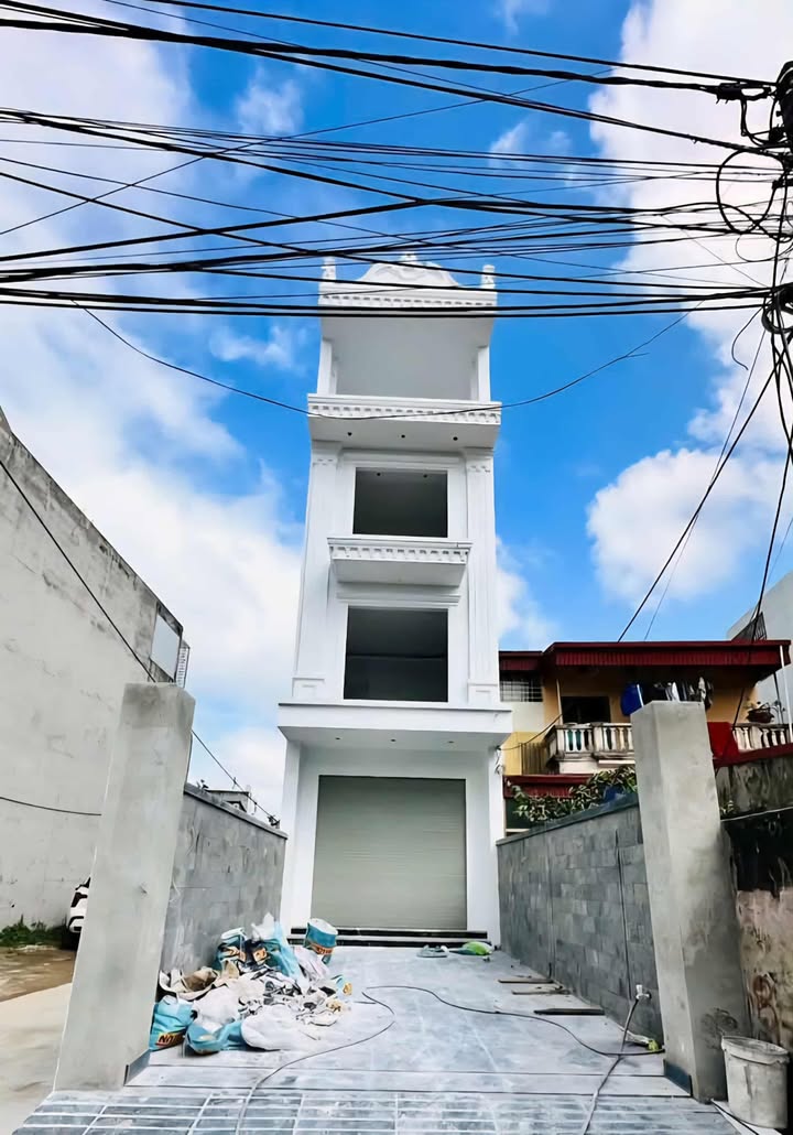 Nhà 4 tầng mặt tiền đường Máng Nước, xã An Đồng, Hải Phòng - Full nội thất cao cấp, giá chỉ 4 tỷ!