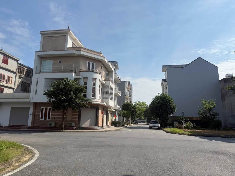 Đất Vạn Phúc Hải Dương 78.33m² giá 4 tỷ - Vị trí đẹp, xem pháo hoa ngay!