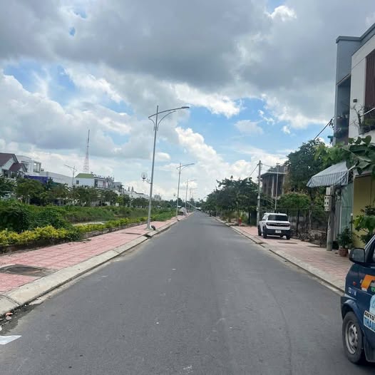 Nhà mặt tiền Bờ Kè, Vĩnh Long 96.7m² giá 5 tỷ - Chính chủ bán gấp!