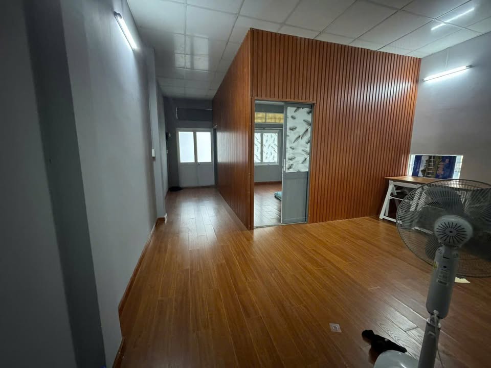 Cho thuê góc 2 Mặt Tiền Lý Thường Kiệt, Quận 11 - Diện tích 75m², Giá 27 triệu/tháng - Kinh doanh thuận lợi!