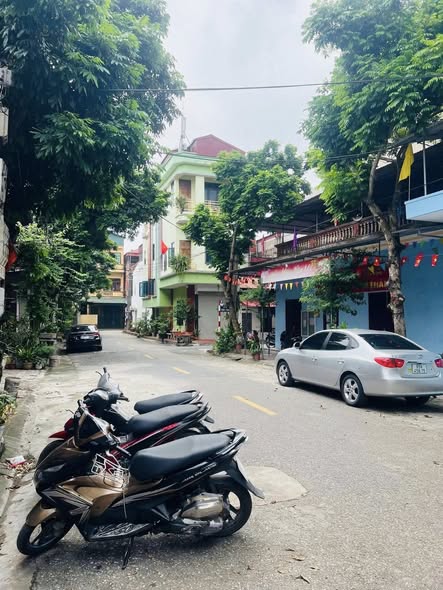 Nhà Phố Hiến, Hưng Yên 44,5m² giá 5 tỷ - Ô tô đỗ cửa, gần chợ