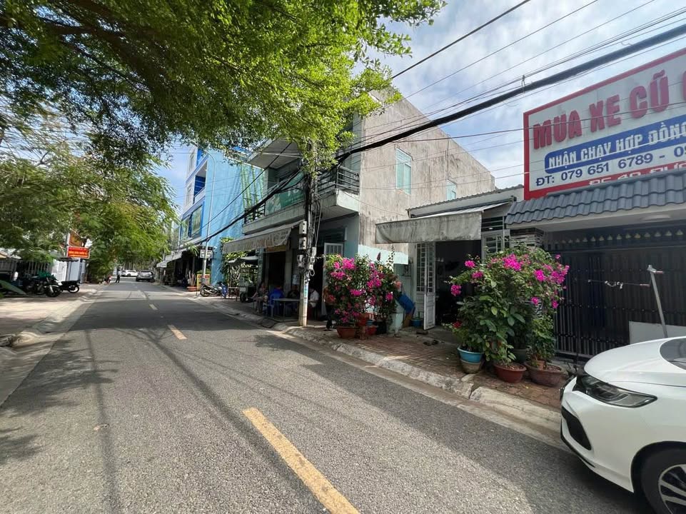 Nhà mặt tiền Tú Mỡ, Bà Rịa - 156m² giá 5.75 tỷ - Kinh doanh thuận lợi!