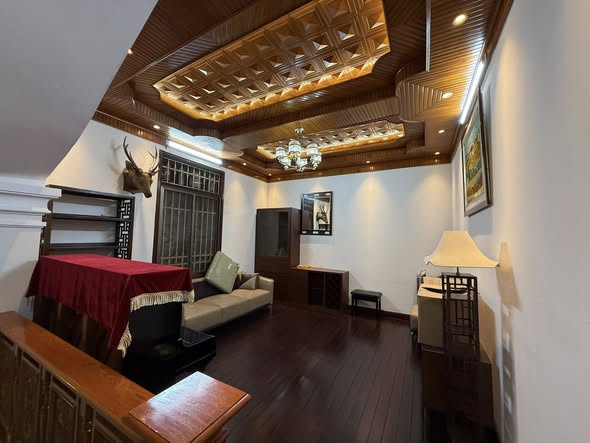 Nhà 5 tầng căn góc ngõ 61 Hoàng Cầu 78m² giá 34.9 tỷ - Vị trí đắc địa gần hồ