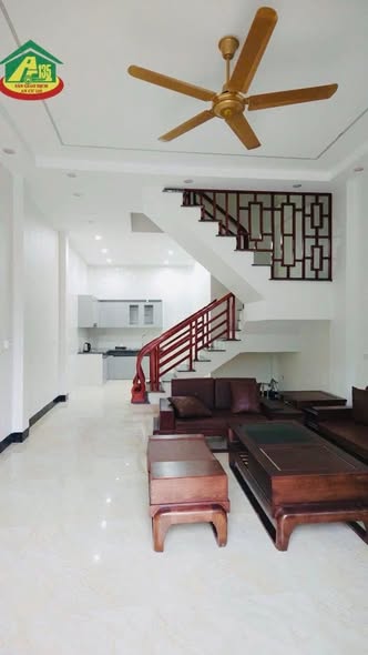 Nhà 3 tầng ngõ 594 Nguyễn Công Trứ, Ninh Bình 55m² - Giá chỉ 2 tỷ, ô tô đậu cửa!