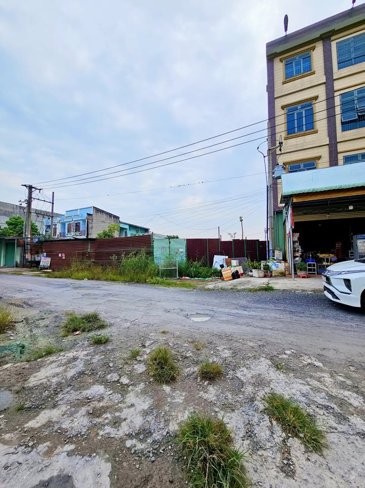 Đất nền Tân Uyên 1800m² giá 14 tỷ - Đầu tư sinh lời ngay khu công nghiệp!