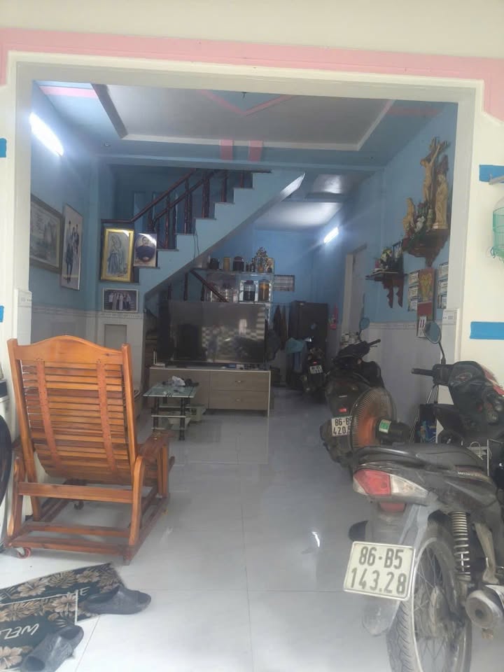Nhà phố Bình Chuẩn, Thuận An 42m² giá 970 triệu - Vị trí đắc địa, dân cư đông đúc!