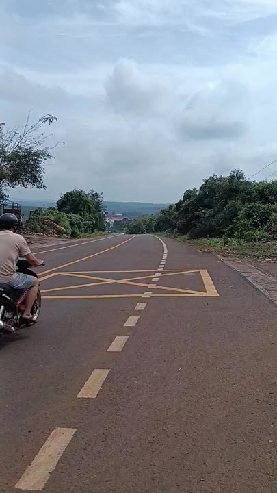 Đất thổ cư 300m² tại Ia Krêl, Đức Cơ - Nhà và điện nước đầy đủ, giá thỏa thuận!