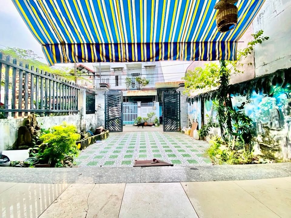 Nhà phố Long Trường Quận 9 125m² giá 5.45 tỷ - Thiết kế đẹp, phong thủy tốt!