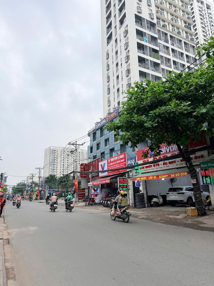 Đất mặt tiền Lã Xuân Oai, quận 9, 100m² giá chỉ 13 tỷ - Cơ hội đầu tư hiếm có!