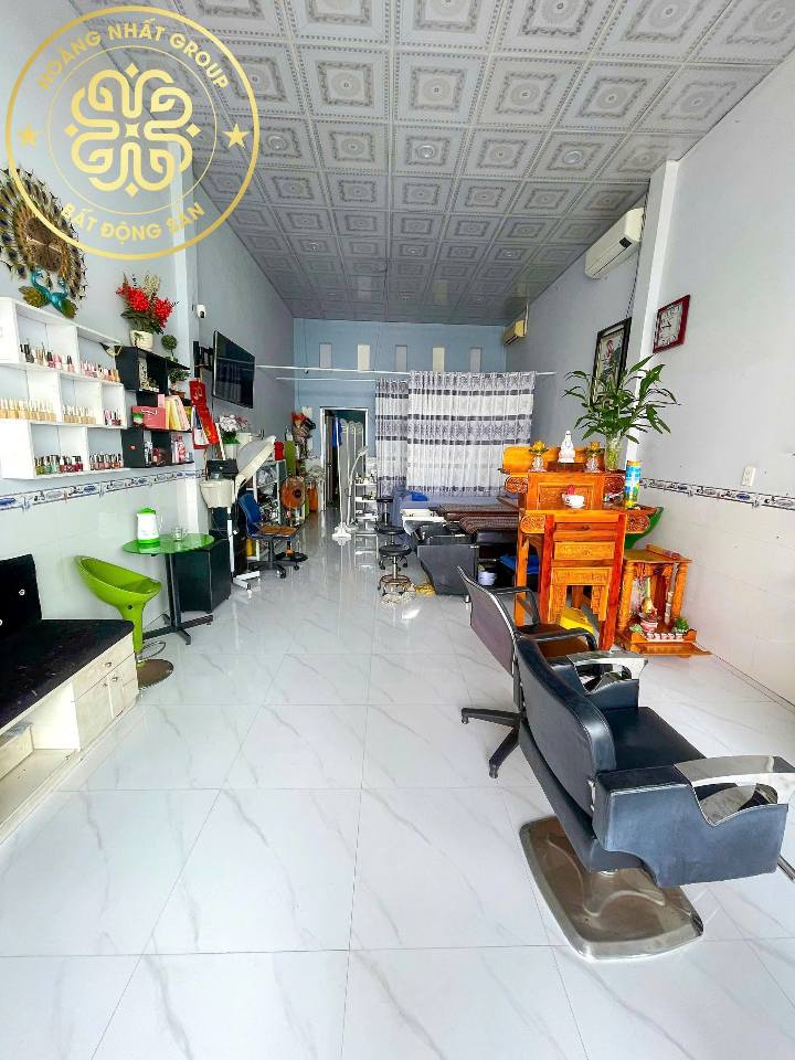 Nhà cấp 4 mặt tiền kinh doanh đường Nguyễn Bình, Cà Mau - Giá chỉ 1 tỷ!