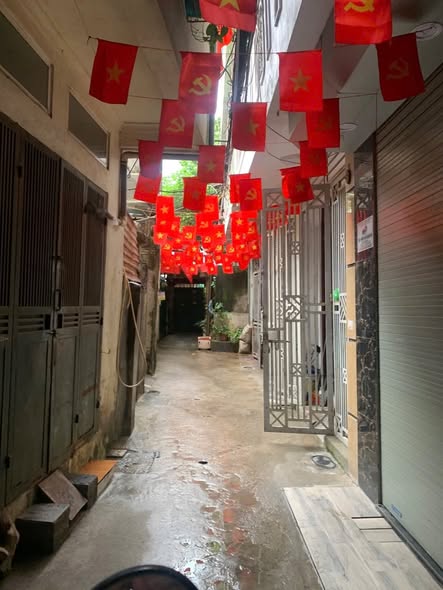 Nhà riêng Tân Mai 28m² giá 5 tỷ - Sổ đỏ chính chủ, về ở ngay!