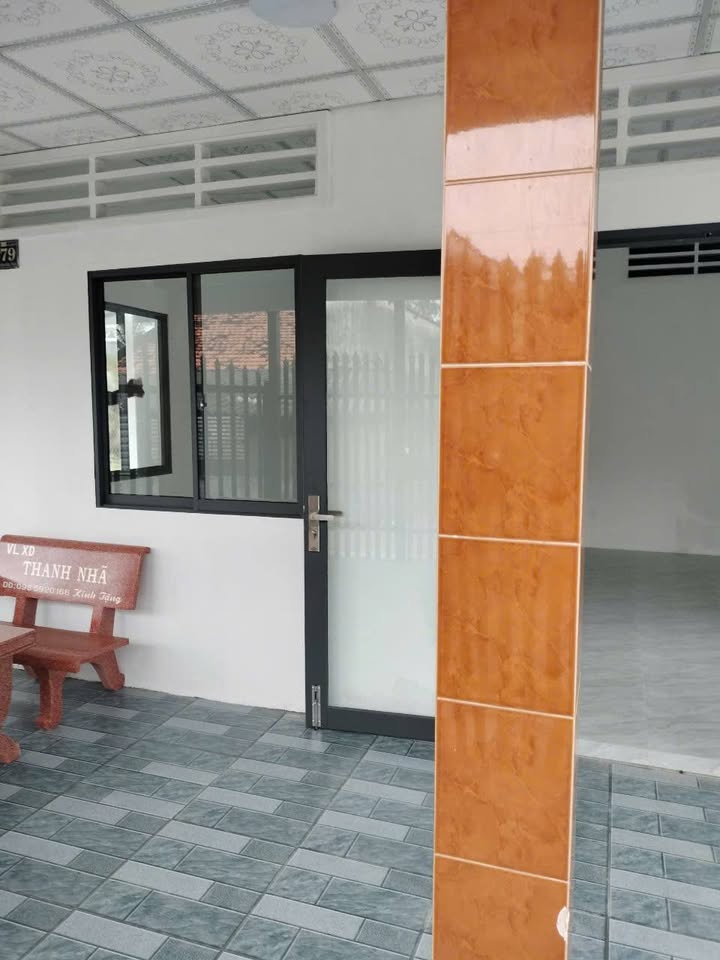 Nhà cấp 4 tại Đồng Sơn, Tiền Giang 230m² giá 1.15 tỷ - Đường xe hơi, tiện ích đầy đủ!