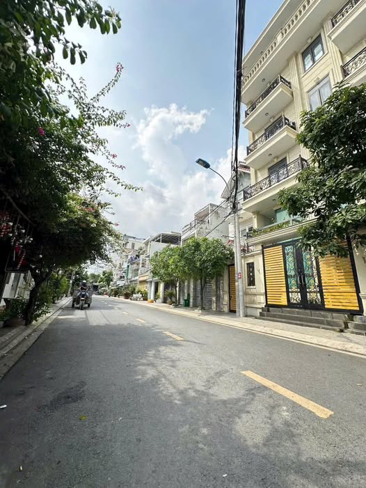 Đất nền đẹp tại Đường 49, Quận 7, diện tích 120m² - Phong thủy tốt, chính chủ bán!