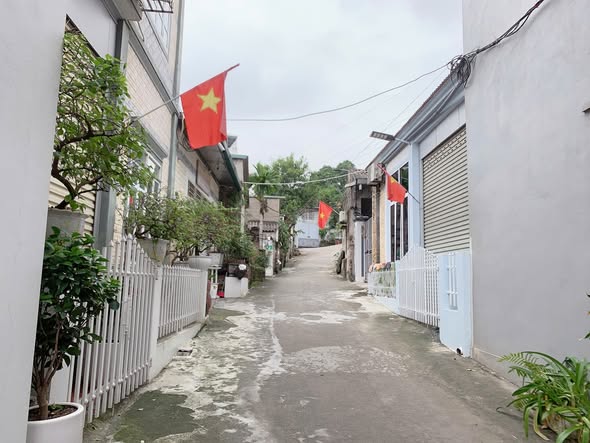 Nhà cấp 4 tại Minh Nông, Việt Trì 76m² giá 3 tỷ - Mặt tiền rộng rãi, ô tô vào tận nơi!