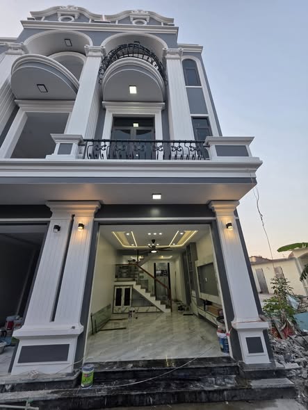 Nhà 3 tầng An Dương 50m² giá 2 tỷ - Ô tô đỗ cửa, sẵn sàng vào ở!