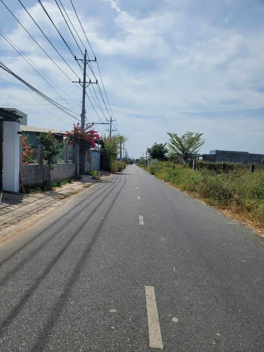 Đất thổ cư mặt tiền đường Xoài Quỳ, xã Hàm Thắng 150m² giá 1.1 tỷ - Cơ hội đầu tư sinh lời!