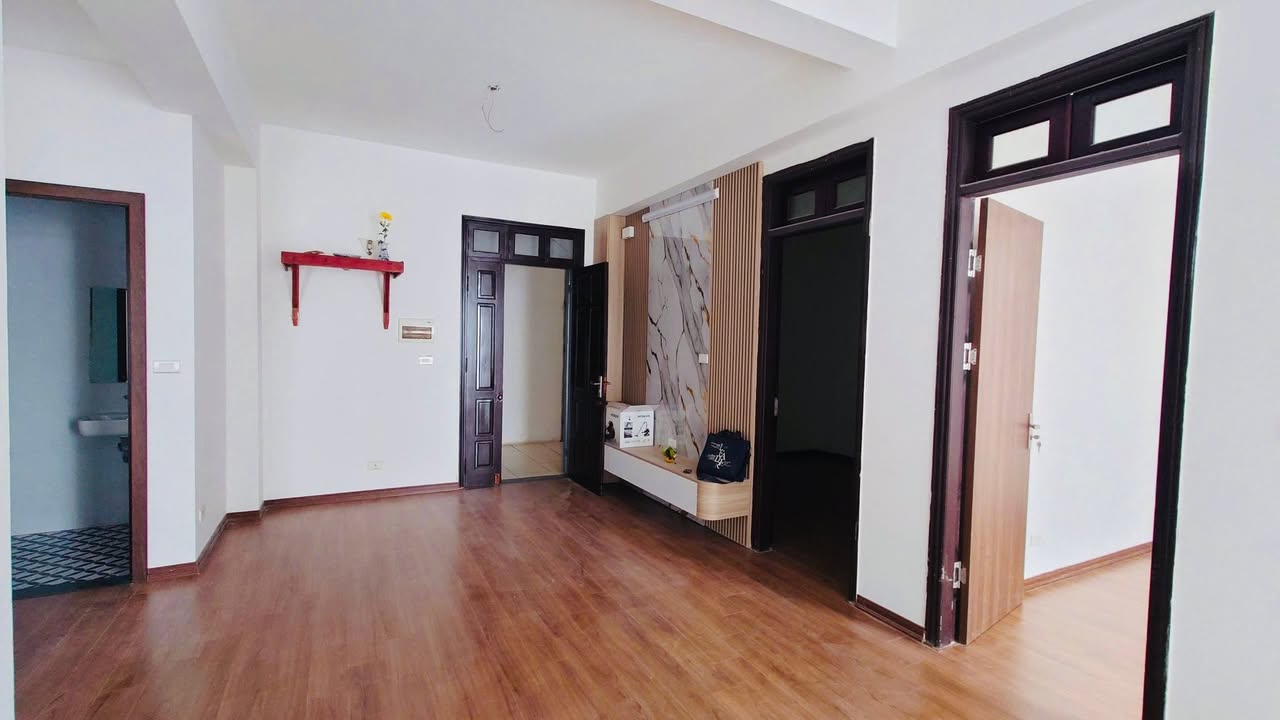 Chung cư quân đội Thanh Trì 77m² giá 4 tỷ - Sẵn sàng giao dịch với nội thất cao cấp!