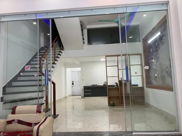 Nhà 2 tầng kiên cố Quốc Tuấn 95m² giá chỉ 3.8 tỷ - Kinh doanh sầm uất!