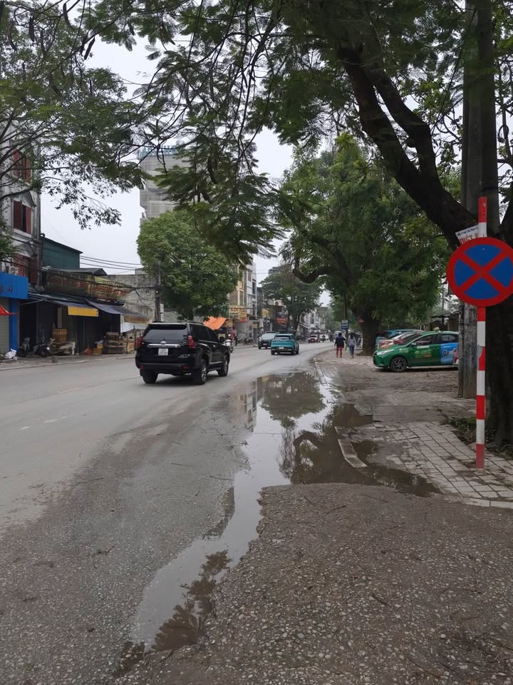 Nhà 2 tầng lô góc đường Hải Thượng Lãn Ông 50m² giá 3 tỷ - Kinh doanh sầm uất!