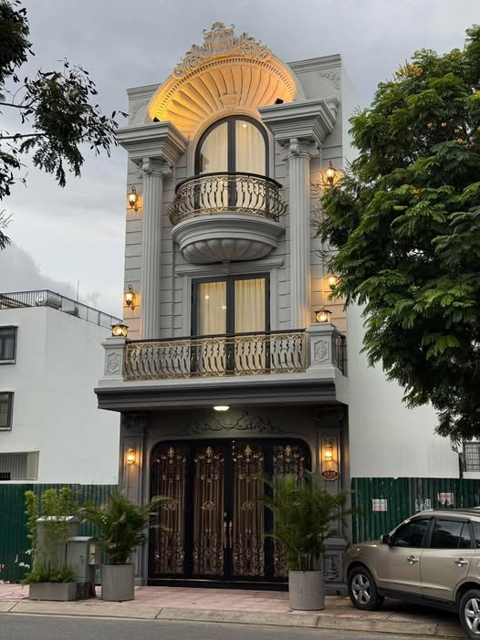 Nhà đẹp mặt tiền đường số 13, Nha Trang 100m² giá 12.8 tỷ - Hoàn công ngay!