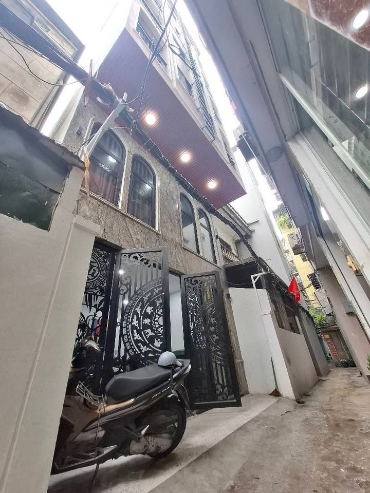 Tòa căn hộ dịch vụ Pháo Đài Láng 80m² giá 1.5 tỷ - Dòng tiền ổn định 1.5 tỷ/năm!