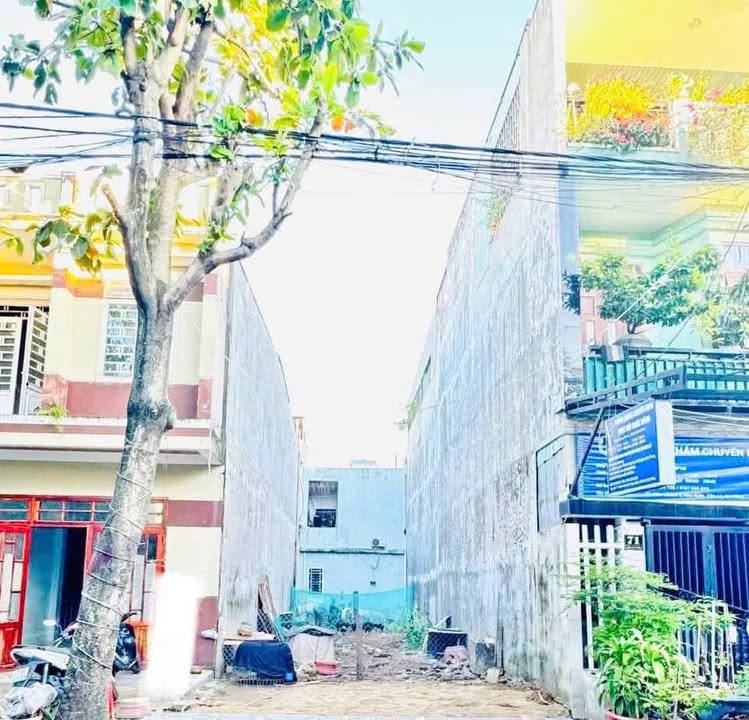 Đất nền Cẩm Chánh 5, Đà Nẵng 100m² giá 4.85 tỷ - Khu vực trung tâm, tiện ích đầy đủ!