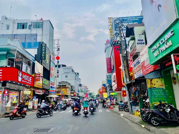 Nhà mặt tiền kinh doanh Tân Hương, Quận Tân Phú 62m² giá 12 tỷ - Cơ hội đầu tư tuyệt vời!