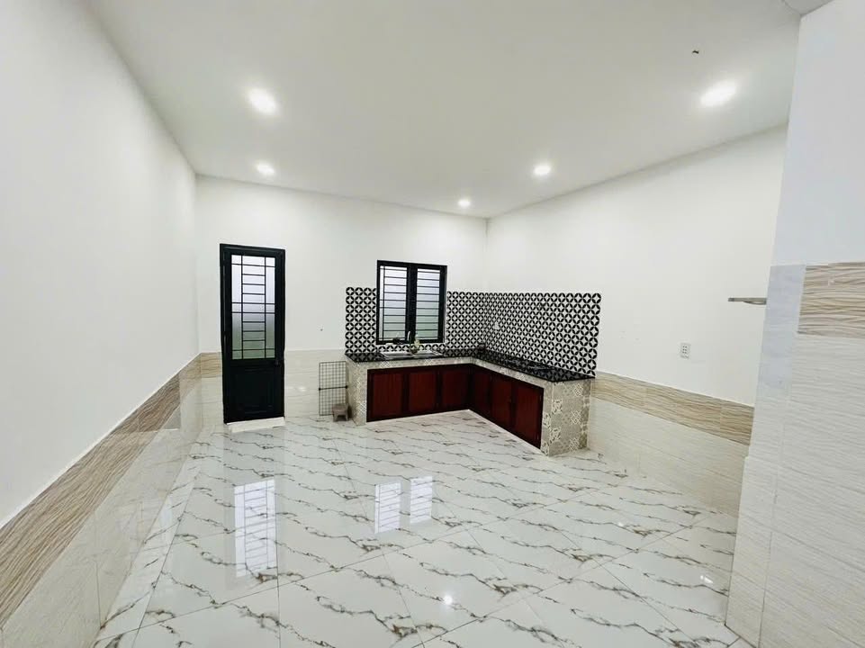 Nhà cho thuê 1 trệt 1 lầu tại trung tâm phường 3 Vĩnh Long - Giá chỉ 5 triệu/tháng!