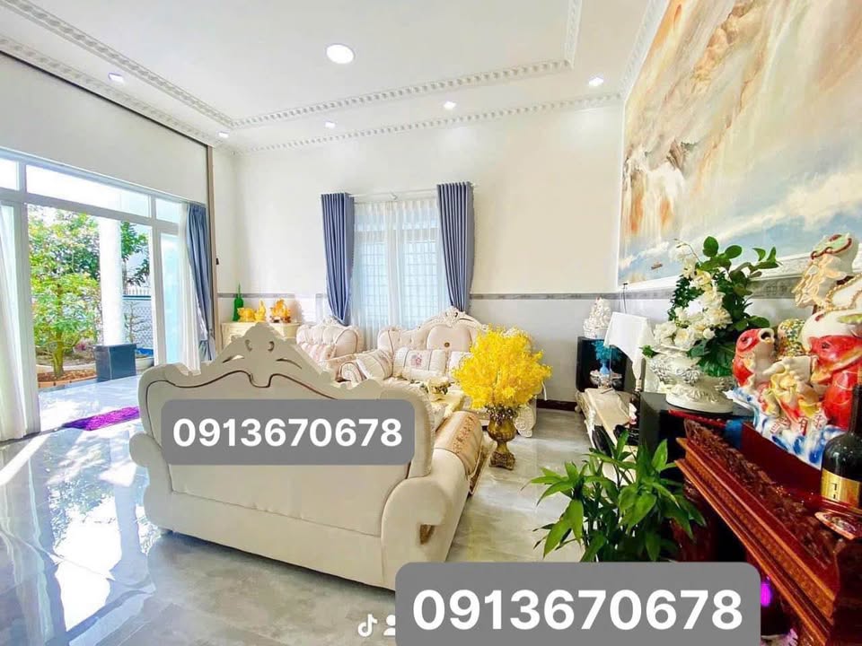 Nhà đẹp lung linh tại Phường Tân Xuyên, Cà Mau 720m² - Sân rộng, nội thất cao cấp!