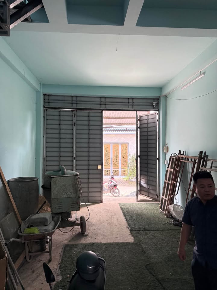 Cho thuê kho Thạnh Xuân Q12 180m² giá 7.5 triệu - Vừa ở vừa làm kho!
