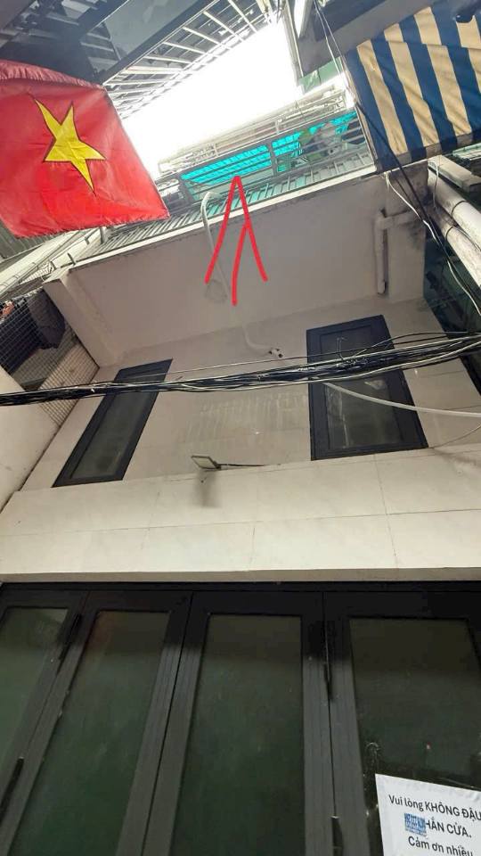 Nhà 2 Tầng Hẻm 176 CMT8, Quận 3, 9m² giá 1.7 tỷ - Cơ hội sở hữu ngay!