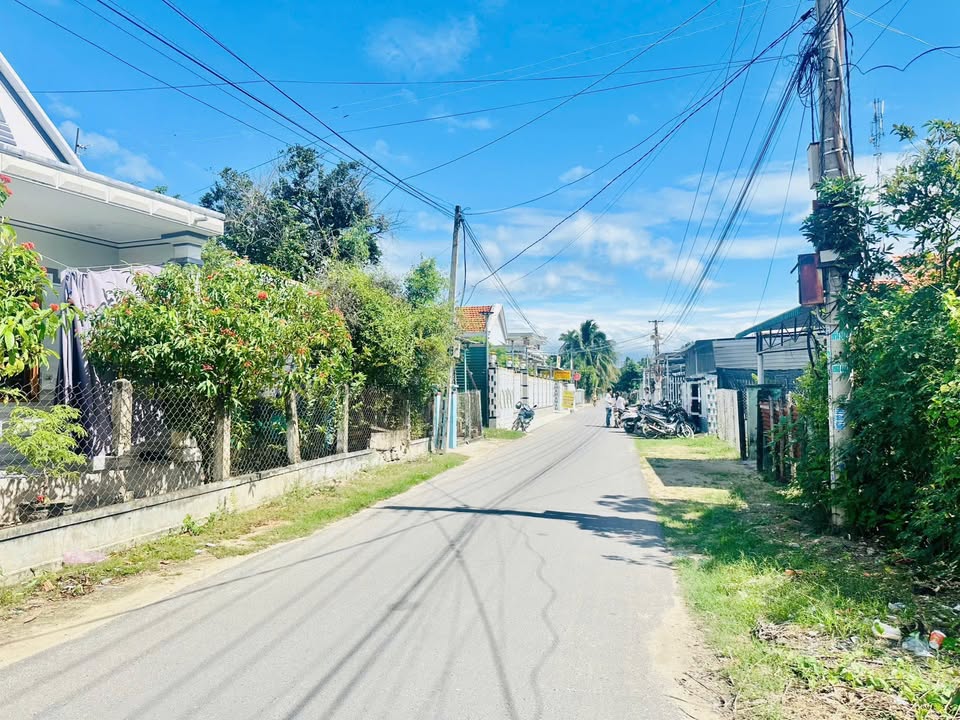 Đất nền 2 mặt tiền xã Vạn Hưng 141,2m² giá 1,5 tỷ - Gần biển chỉ 400m!