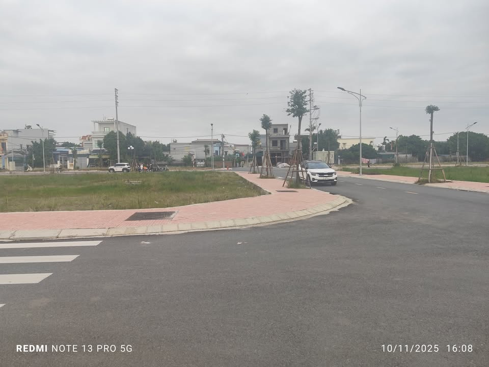 Đất nền góc ngã tư Vũ Phúc 161m² giá 3.225 tỷ - View công viên đẹp mắt!