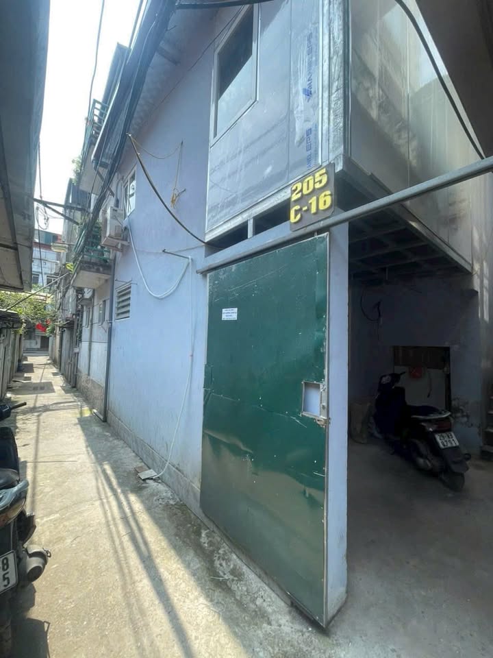 Nhà bán Thượng Thanh Long Biên 20m² giá 950 triệu - Vị trí đẹp, sẵn sàng vào ở!