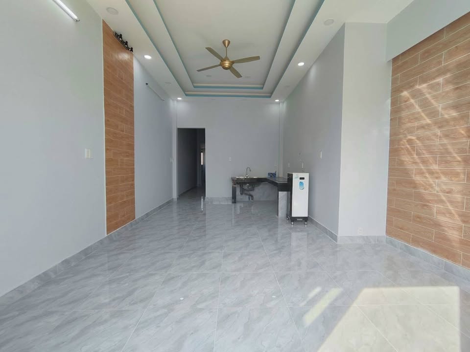 Nhà cấp 4 đẹp lung linh tại Tân Nhựt, 106.4m² chỉ 3.6 tỷ - Sẵn sàng vào ở!