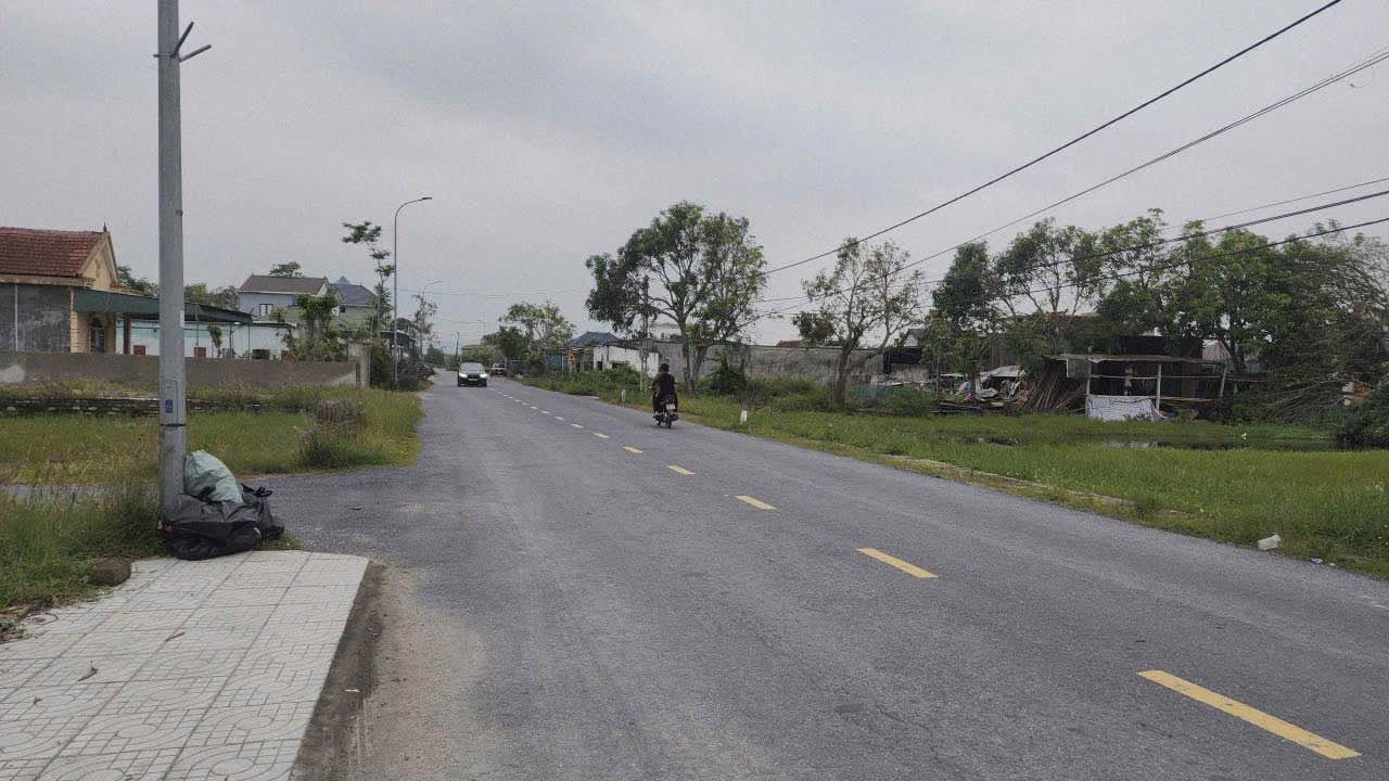 Bán đất mặt đường 24m tại Nghi Phong, 121.2m², giá chỉ 3.95 tỷ - Cơ hội đầu tư tuyệt vời!