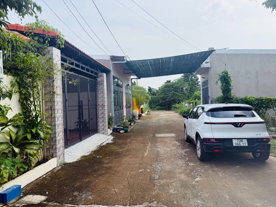 Nhà Hòa Long Bà Rịa 80m² giá 2.1 tỷ - Không gian lý tưởng cho gia đình trẻ!