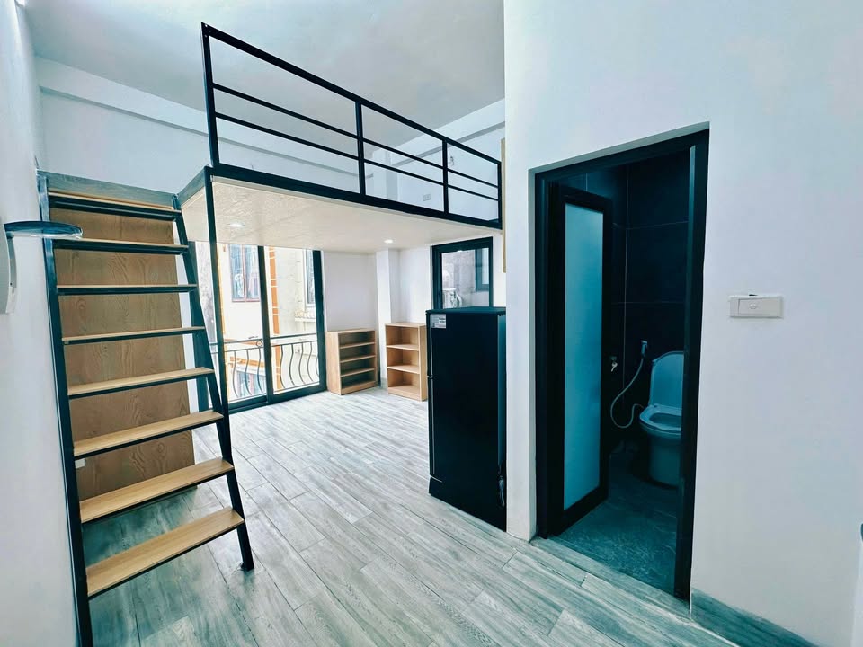 Cho thuê phòng tại Ngõ 221 Vĩnh Hưng, 23m² giá 3.7 triệu - Nội thất đầy đủ!