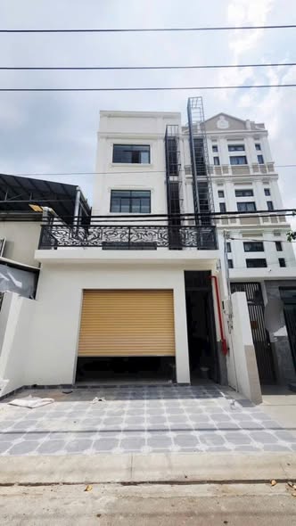 Căn hộ CHDV mặt tiền Hàng Tre, 134m² giá 25 tỷ - Đầu tư sinh lời ngay!
