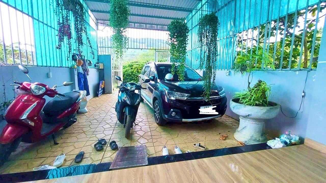 Nhà mặt tiền Chi Lăng, Lộc Sơn, Bảo Lộc 240m² giá 1.85 tỷ - Sẵn thổ cư, sân ô tô!