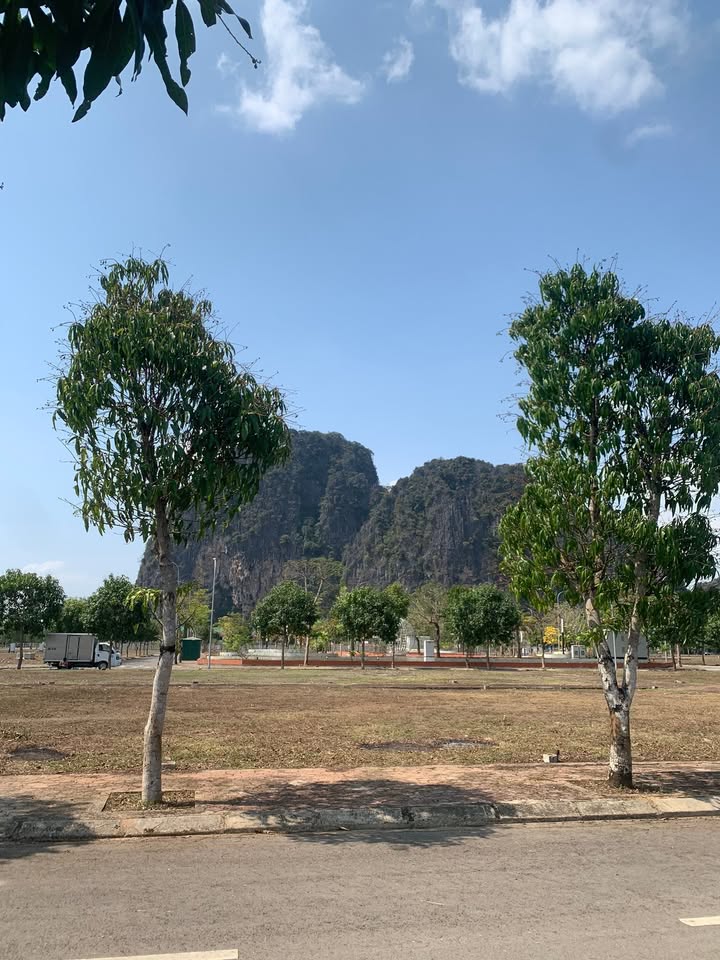 Đất nền Mường Khến, Tân Lạc 114m² - Sổ đỏ chính chủ, vị trí đắc địa!