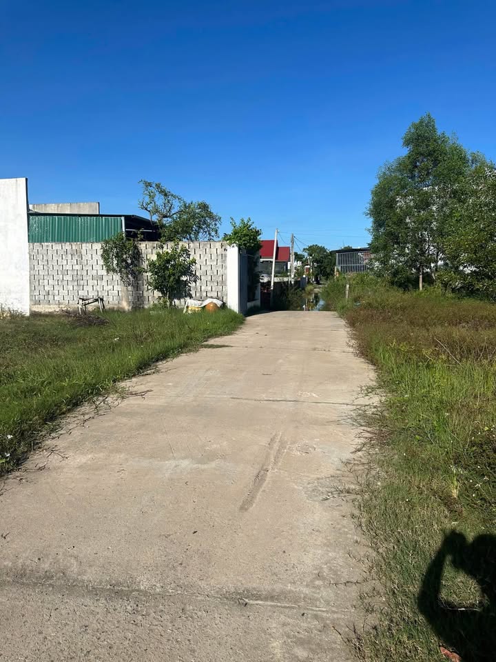 Đất nền La Gi 90m² giá 700 triệu - Mặt tiền đường Nguyễn Tri Phương