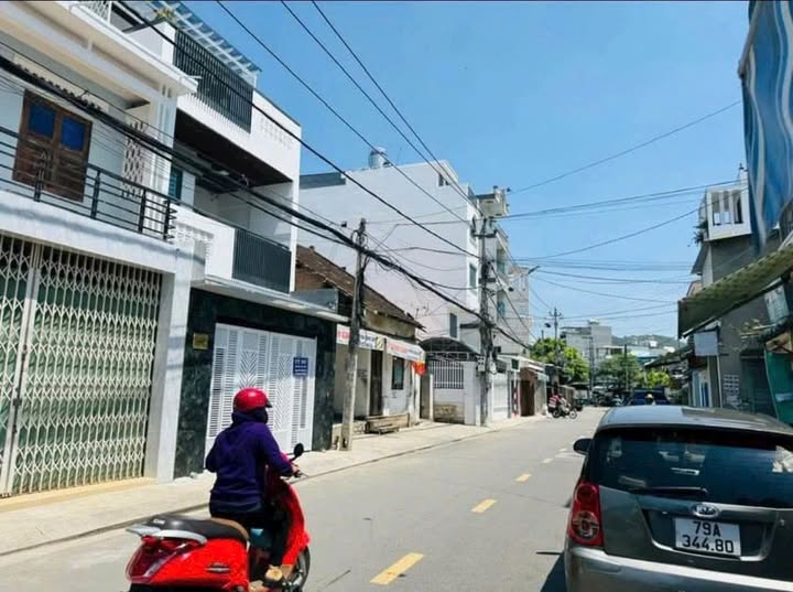 Nhà cấp 4 đường Nguyễn Thái Học Nha Trang 172m² giá 13 tỷ - Vị trí đắc địa gần biển!