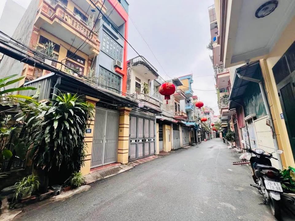 Lô đất đẹp Ngọc Thụy Long Biên 75m² giá 11 tỷ - Vị trí đắc địa gần chung cư Khai Sơn!