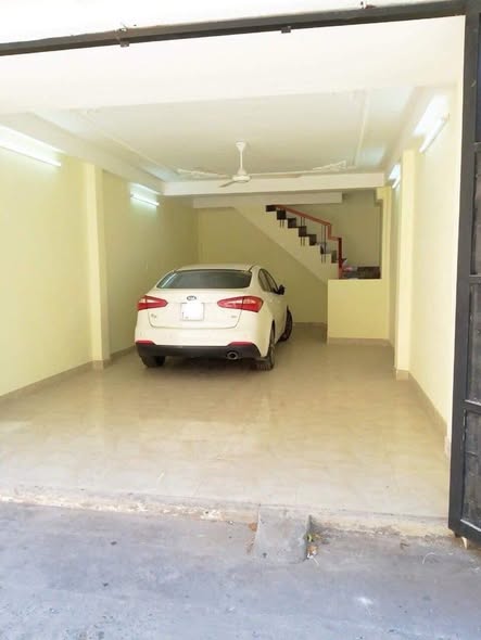 Nhà Phú Nhuận 38m² giá 10.5 tỷ - Hẻm xe hơi thông thoáng!